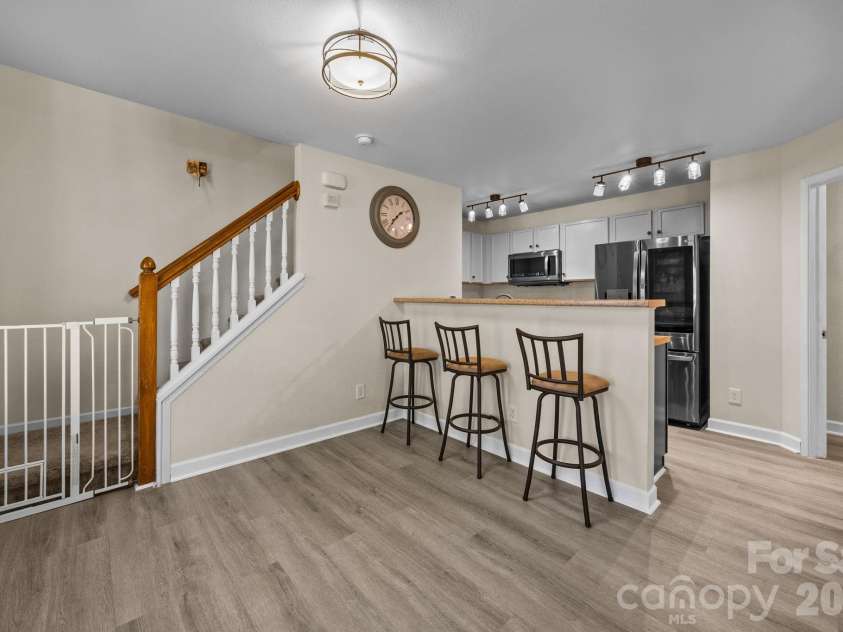 7540 Monarch Birch Lane, Charlotte, NC 28215.  MLS# CAR4335353, YatesRealty ID 2900. 