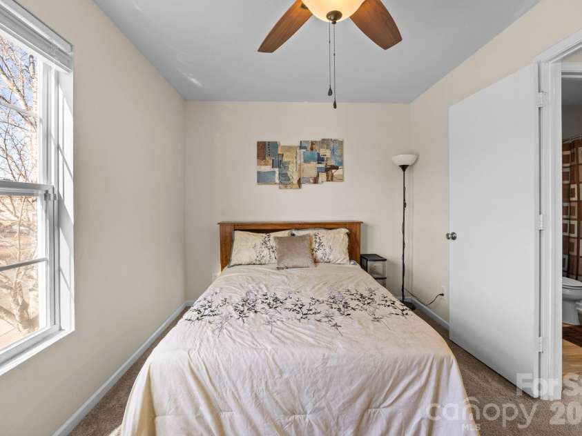 7540 Monarch Birch Lane, Charlotte, NC 28215.  MLS# CAR4335353, YatesRealty ID 2900. 