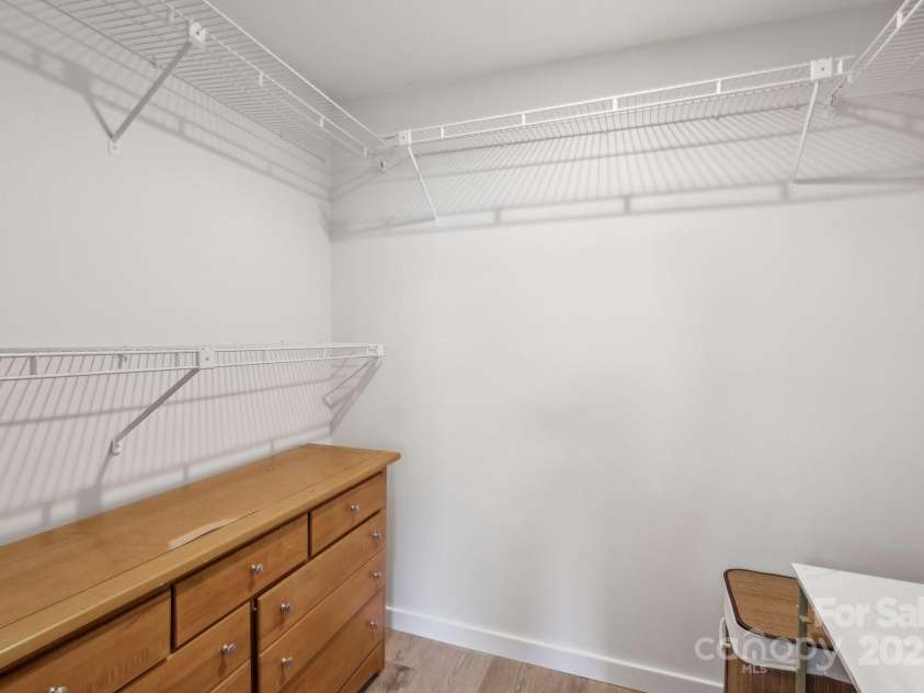 11216 Carmel Chace Drive, Charlotte, NC 28226.  MLS# CAR4252540, YatesRealty ID 29000. 