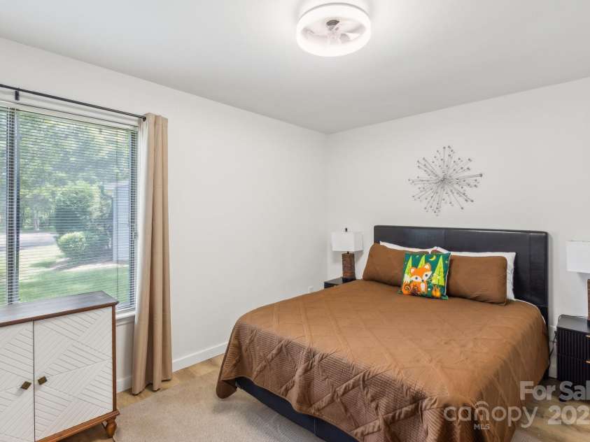 11216 Carmel Chace Drive, Charlotte, NC 28226.  MLS# CAR4252540, YatesRealty ID 29000. 