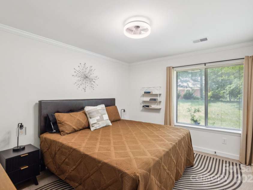 11216 Carmel Chace Drive, Charlotte, NC 28226.  MLS# CAR4252540, YatesRealty ID 29000. 