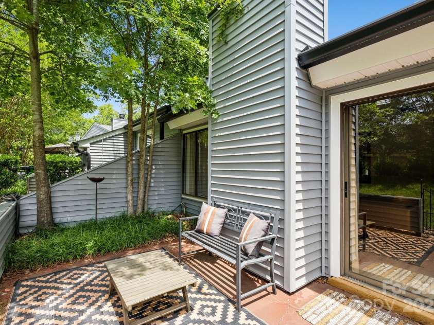 11216 Carmel Chace Drive, Charlotte, NC 28226.  MLS# CAR4252540, YatesRealty ID 29000. 