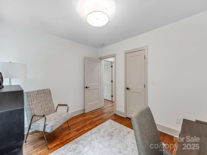 2114 Thurmond Place, Charlotte, NC 28205.  MLS# CAR4265826, YatesRealty ID 29001. 