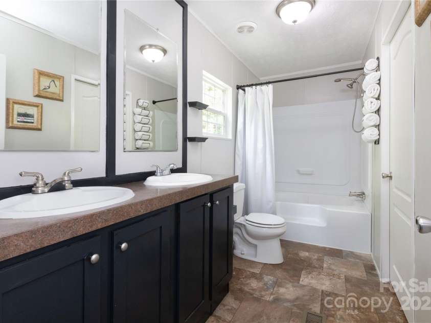 25 Mountain View Ridge, Fairview, NC 28730.  MLS# CAR4273817, YatesRealty ID 29002. 