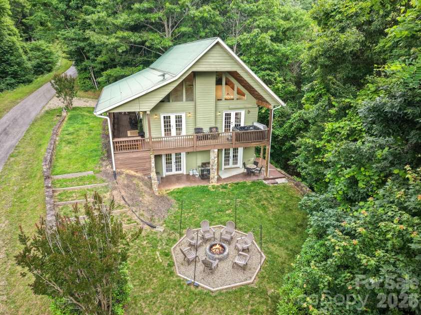 576 Grizzly Ridge, Bryson City, NC 28713.  MLS# CAR4391423, YatesRealty ID 29002. 