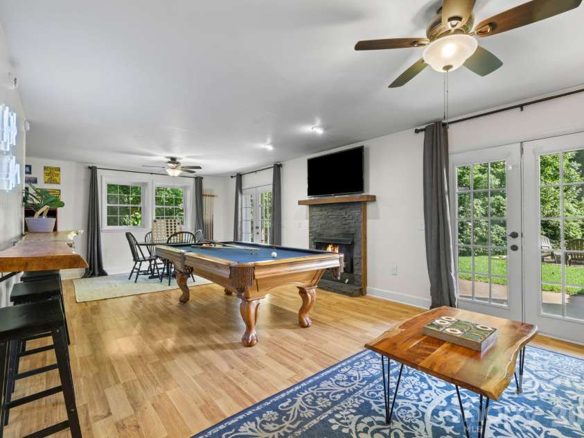 576 Grizzly Ridge, Bryson City, NC 28713.  MLS# CAR4391423, YatesRealty ID 29002. 