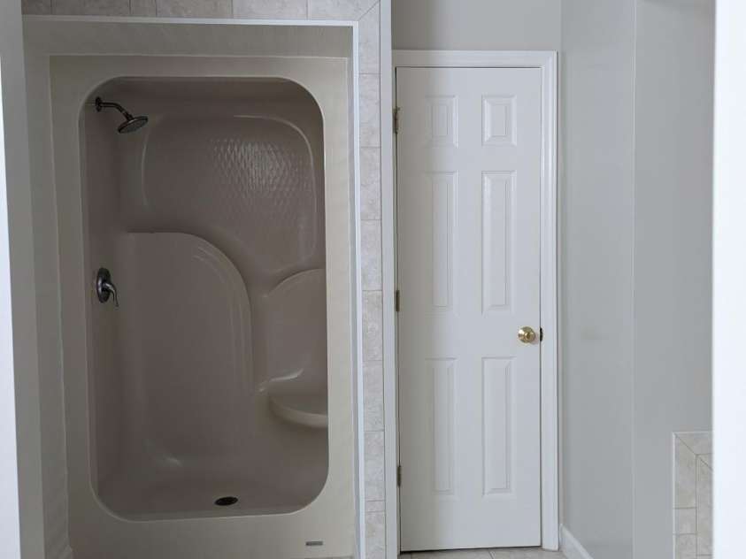 715 Gentry Place, Charlotte, NC 28210.  MLS# CAR4259376, YatesRealty ID 29004. Bth 3