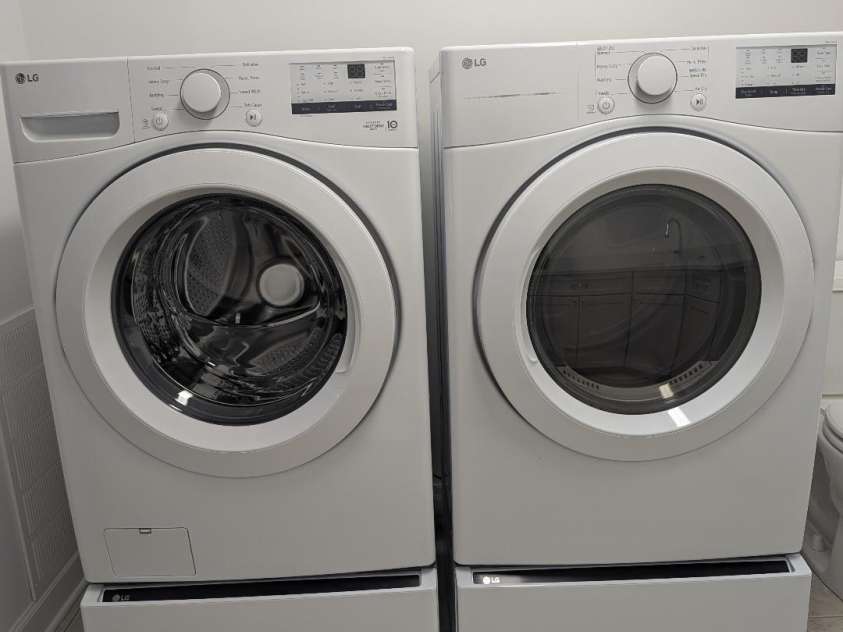 715 Gentry Place, Charlotte, NC 28210.  MLS# CAR4259376, YatesRealty ID 29004. Laundry 2