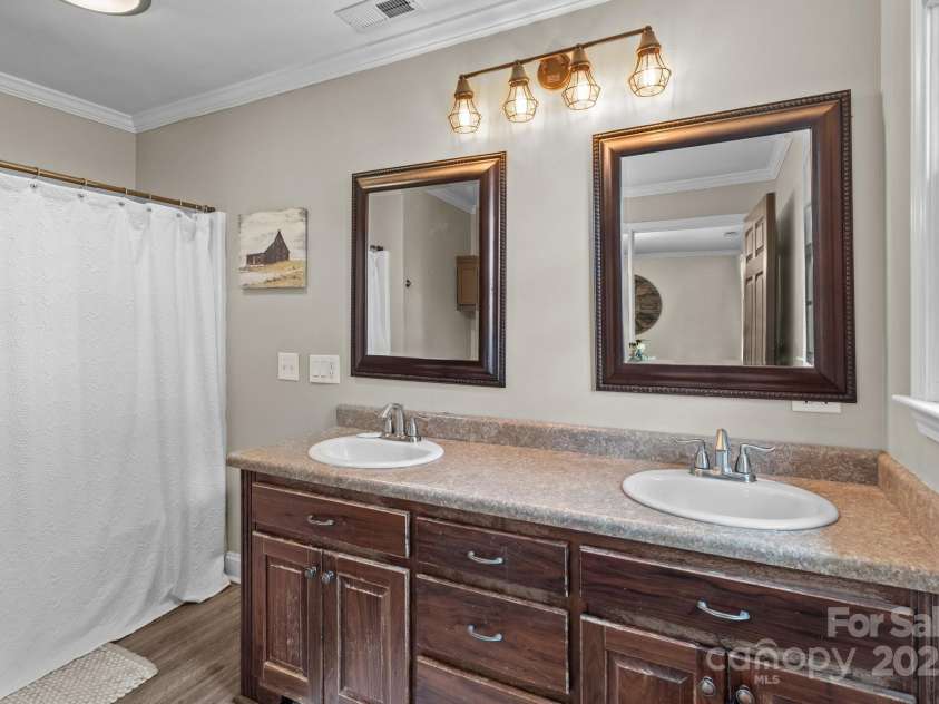 10637 Highway 52 Highway, Rockwell, NC 28138.  MLS# CAR4269341, YatesRealty ID 29005. 