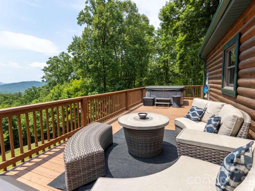 110 Mountain Crest Drive, Marion, NC 28752.  MLS# CAR4388359, YatesRealty ID 29006. 