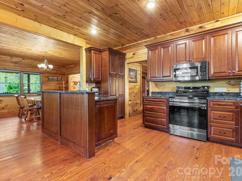 110 Mountain Crest Drive, Marion, NC 28752.  MLS# CAR4388359, YatesRealty ID 29006. 