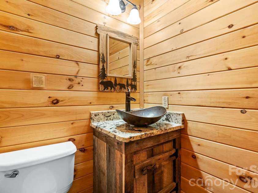 110 Mountain Crest Drive, Marion, NC 28752.  MLS# CAR4388359, YatesRealty ID 29006. 
