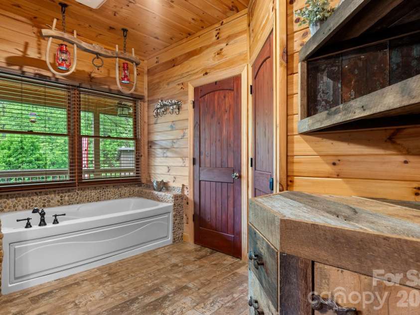 110 Mountain Crest Drive, Marion, NC 28752.  MLS# CAR4388359, YatesRealty ID 29006. 