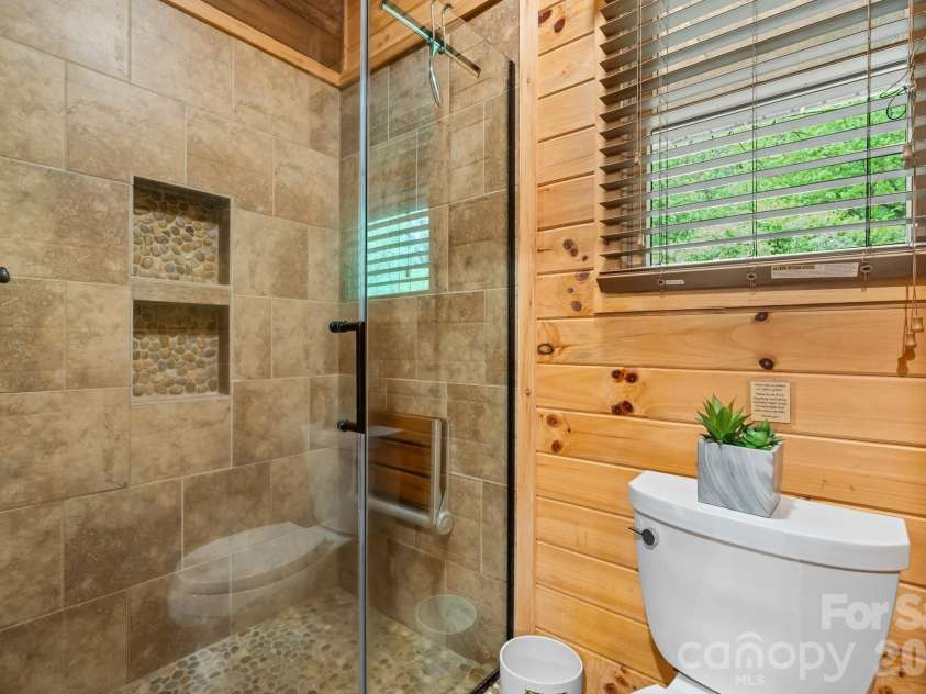 110 Mountain Crest Drive, Marion, NC 28752.  MLS# CAR4388359, YatesRealty ID 29006. 