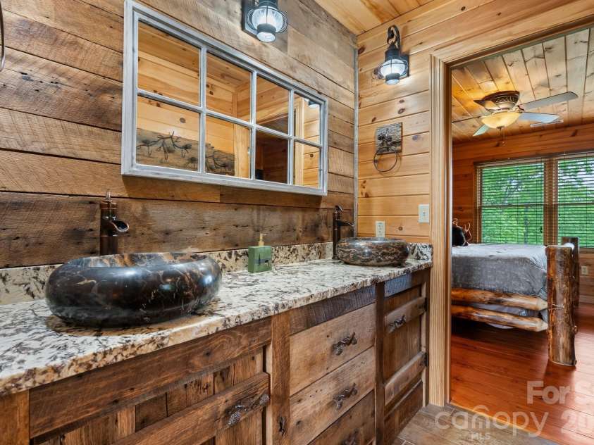 110 Mountain Crest Drive, Marion, NC 28752.  MLS# CAR4388359, YatesRealty ID 29006. 
