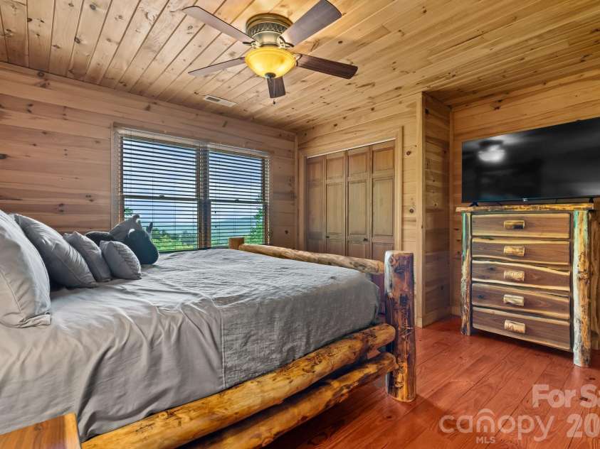 110 Mountain Crest Drive, Marion, NC 28752.  MLS# CAR4388359, YatesRealty ID 29006. 