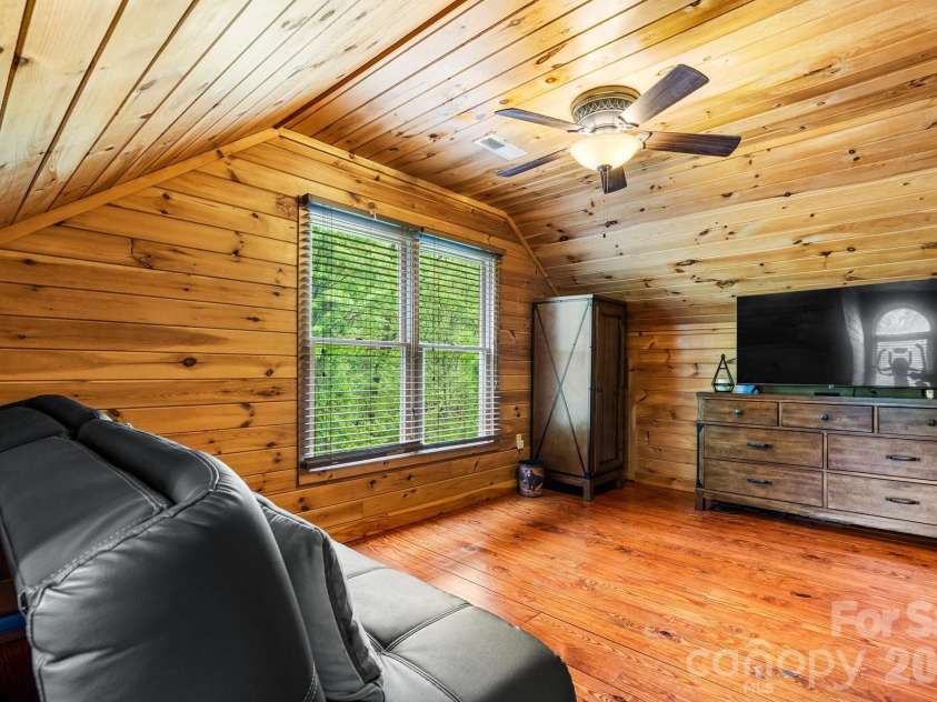 110 Mountain Crest Drive, Marion, NC 28752.  MLS# CAR4388359, YatesRealty ID 29006. 