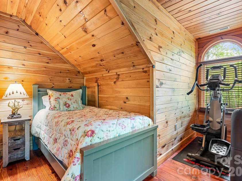 110 Mountain Crest Drive, Marion, NC 28752.  MLS# CAR4388359, YatesRealty ID 29006. 