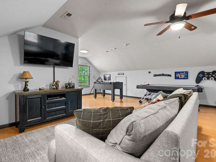 110 Mountain Crest Drive, Marion, NC 28752.  MLS# CAR4388359, YatesRealty ID 29006. 