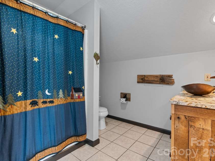 110 Mountain Crest Drive, Marion, NC 28752.  MLS# CAR4388359, YatesRealty ID 29006. 
