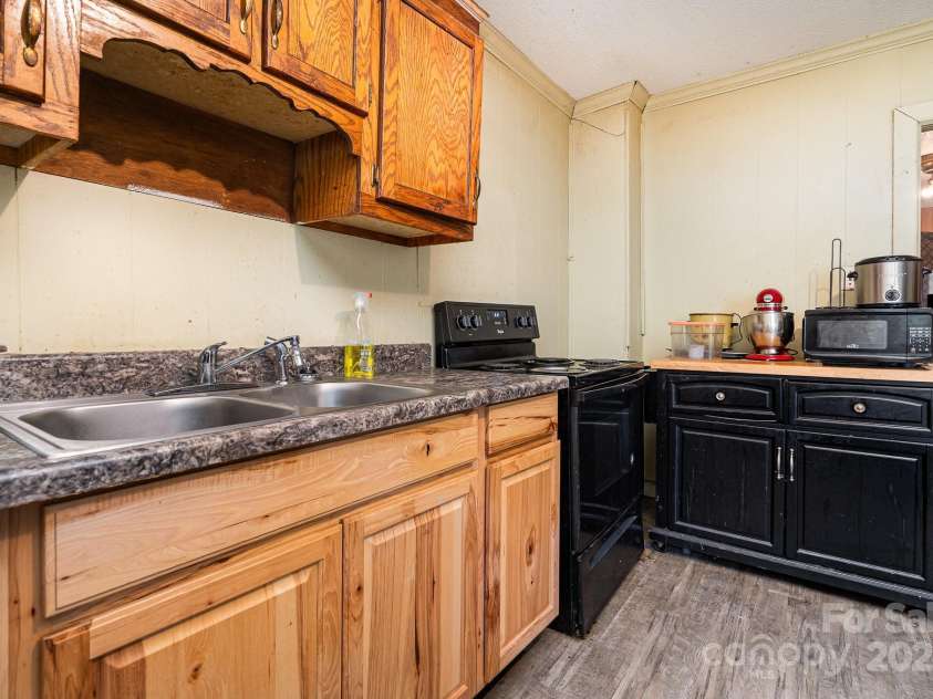 210 Lincoln Street, Badin, NC 28009.  MLS# CAR4278434, YatesRealty ID 29006. 