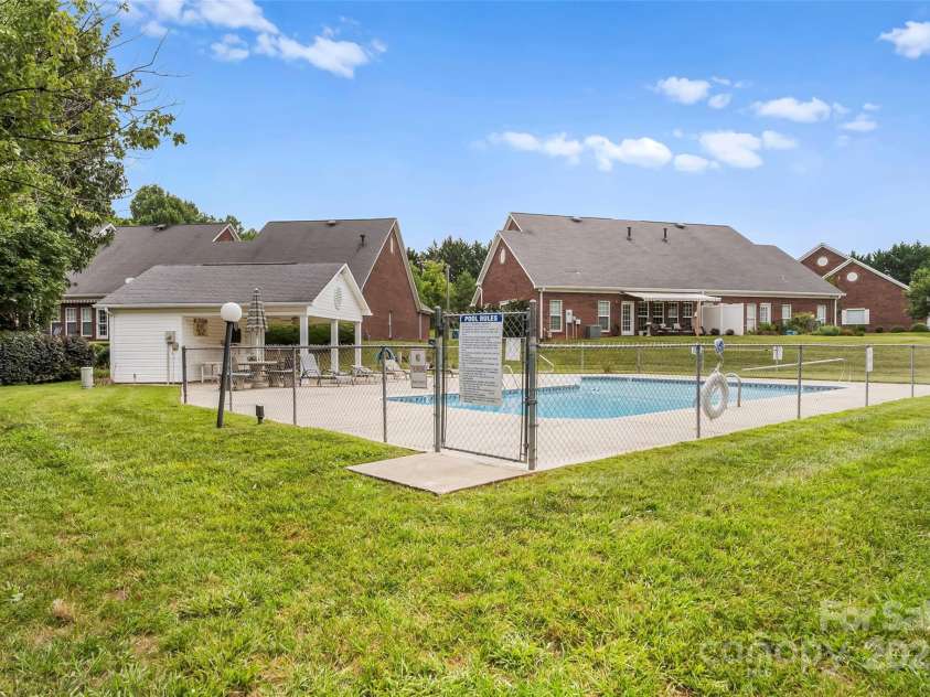 1143 21st Avenue, Hickory, NC 28601.  MLS# CAR4285530, YatesRealty ID 29007. Community Pool
