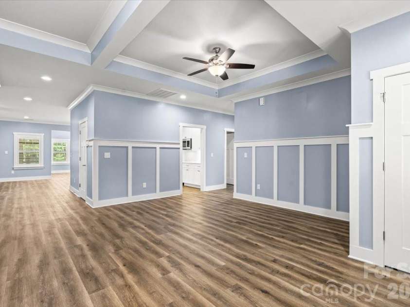 7575 Deer Track Drive, Denver, NC 28037.  MLS# CAR4391104, YatesRealty ID 29007. Entryway