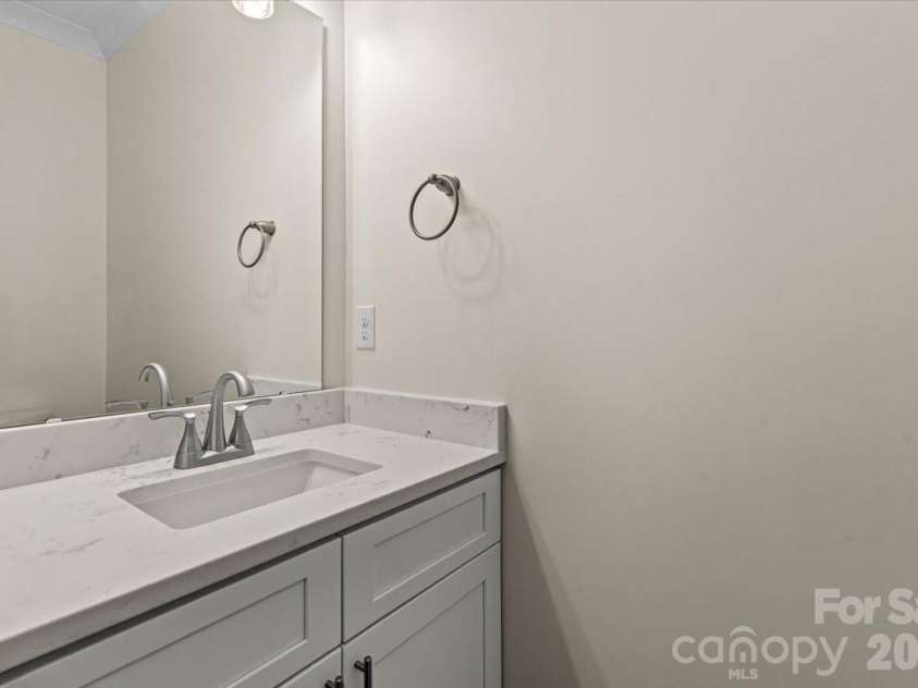 7575 Deer Track Drive, Denver, NC 28037.  MLS# CAR4391104, YatesRealty ID 29007. Powder room 1st floor
