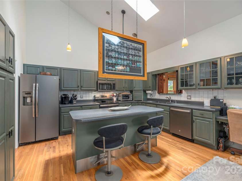 845 Eagles Nest Road, Waynesville, NC 28786.  MLS# CAR4281929, YatesRealty ID 29008. 