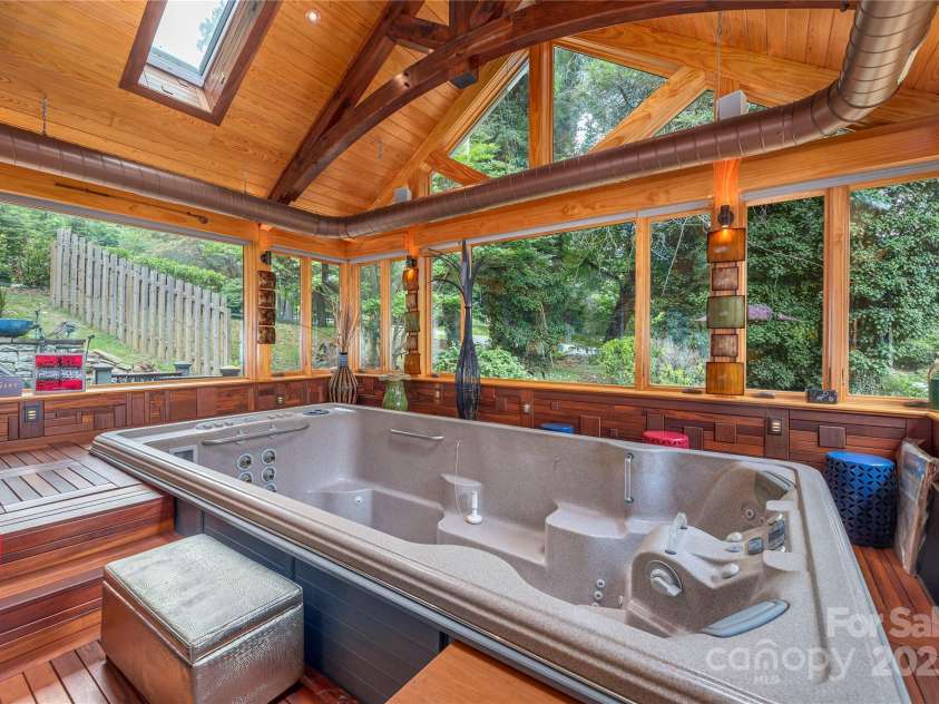 845 Eagles Nest Road, Waynesville, NC 28786.  MLS# CAR4281929, YatesRealty ID 29008. 