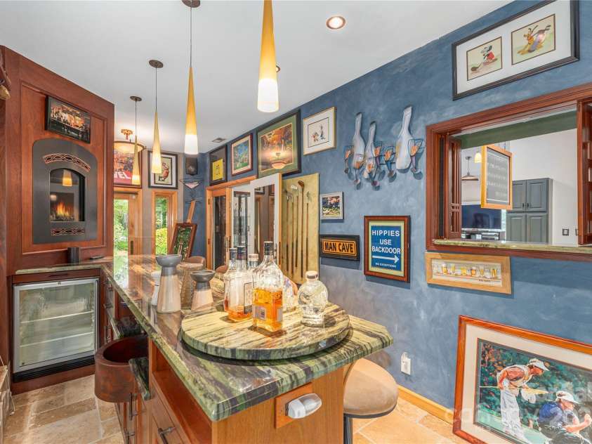 845 Eagles Nest Road, Waynesville, NC 28786.  MLS# CAR4281929, YatesRealty ID 29008. 