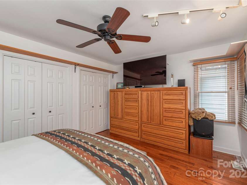 845 Eagles Nest Road, Waynesville, NC 28786.  MLS# CAR4281929, YatesRealty ID 29008. 