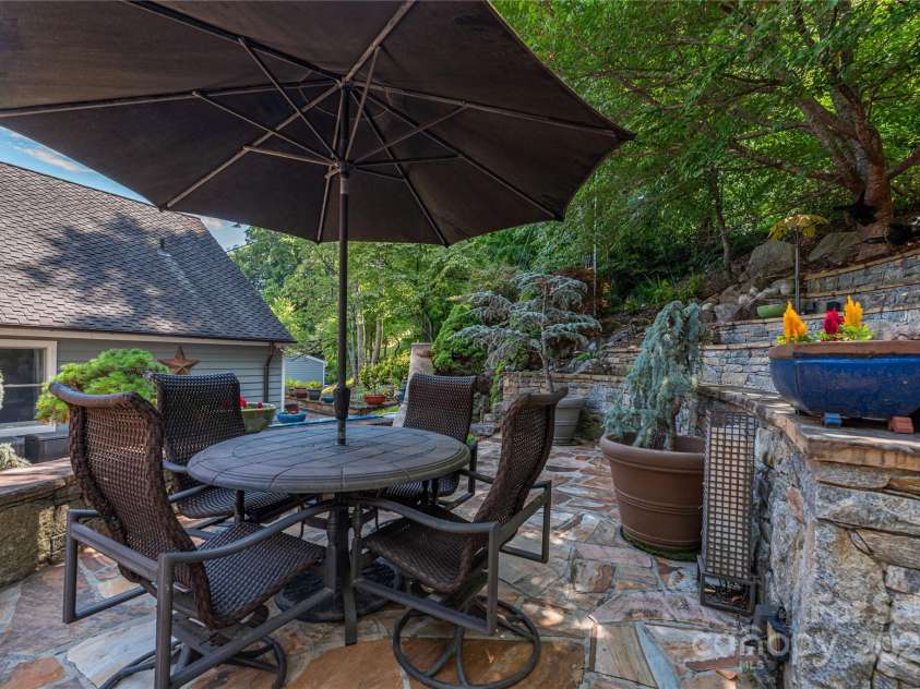 845 Eagles Nest Road, Waynesville, NC 28786.  MLS# CAR4281929, YatesRealty ID 29008. 