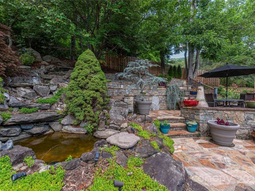 845 Eagles Nest Road, Waynesville, NC 28786.  MLS# CAR4281929, YatesRealty ID 29008. 