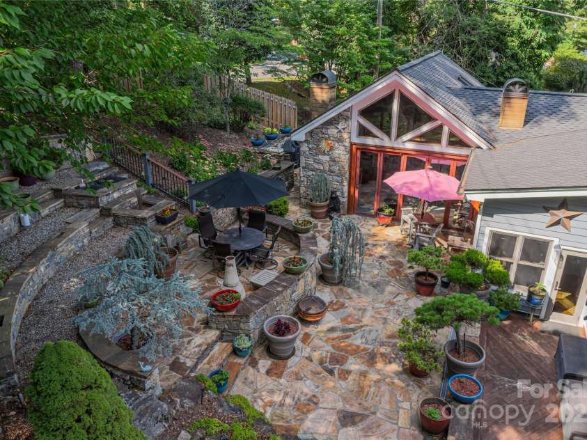 845 Eagles Nest Road, Waynesville, NC 28786.  MLS# CAR4281929, YatesRealty ID 29008. 