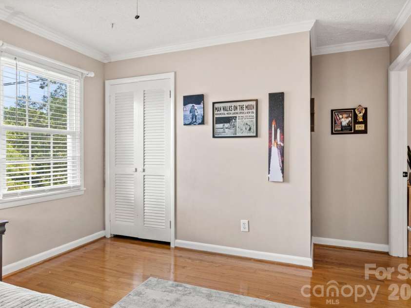 912 Parkwood Road, Shelby, NC 28150.  MLS# CAR4391351, YatesRealty ID 29008. 