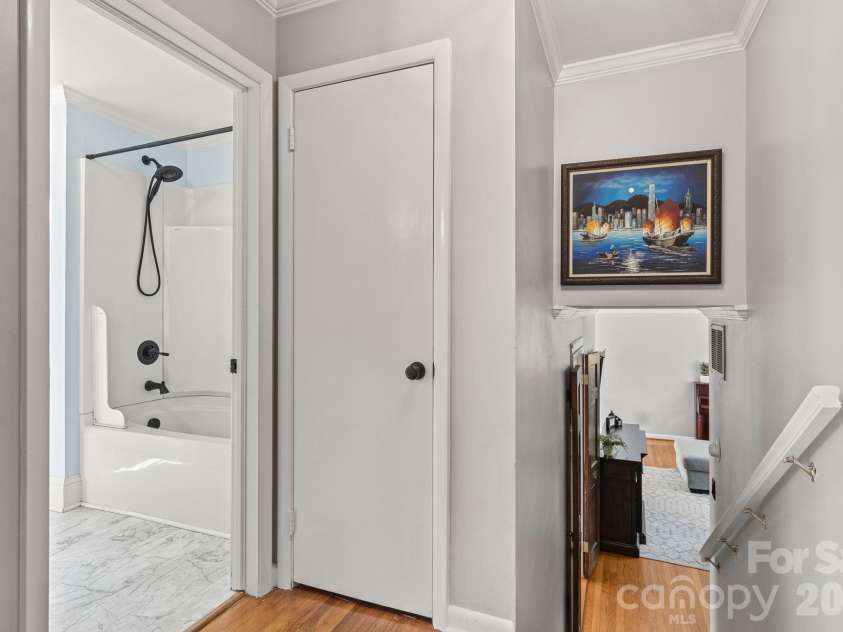 912 Parkwood Road, Shelby, NC 28150.  MLS# CAR4391351, YatesRealty ID 29008. 