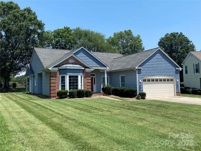 119 Southhaven Drive, Mooresville, NC 28117.  MLS# CAR4283214, YatesRealty ID 29009. 