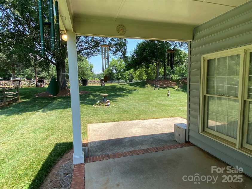 119 Southhaven Drive, Mooresville, NC 28117.  MLS# CAR4283214, YatesRealty ID 29009. 