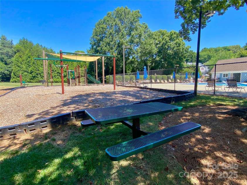 119 Southhaven Drive, Mooresville, NC 28117.  MLS# CAR4283214, YatesRealty ID 29009. 