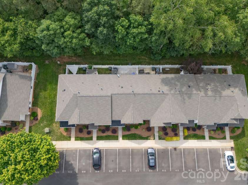 916 Coffee Tree Lane, Rock Hill, SC 29732.  MLS# CAR4335528, YatesRealty ID 29009. 