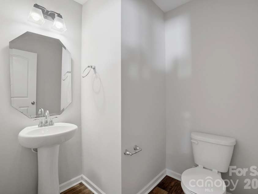 1000 Newfound Hollow Drive, Charlotte, NC 28214.  MLS# CAR4353214, YatesRealty ID 2901. 