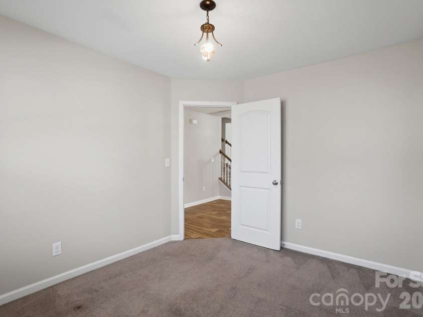 1000 Newfound Hollow Drive, Charlotte, NC 28214.  MLS# CAR4353214, YatesRealty ID 2901. 
