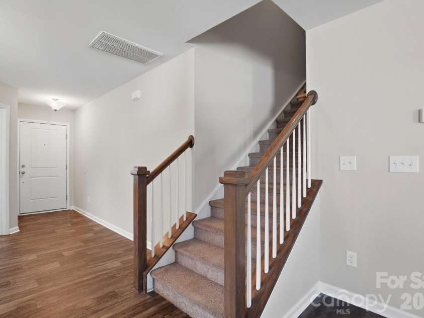 1000 Newfound Hollow Drive, Charlotte, NC 28214.  MLS# CAR4353214, YatesRealty ID 2901. 