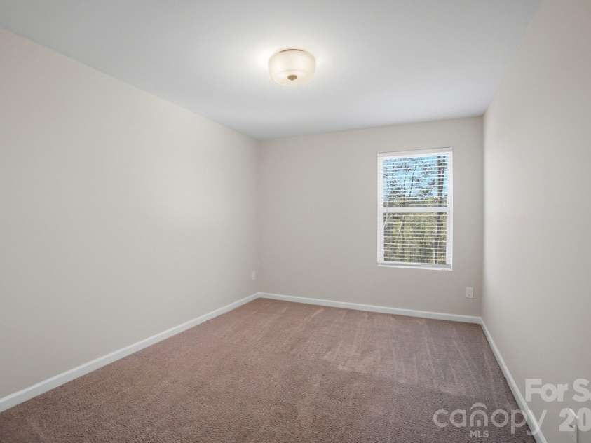 1000 Newfound Hollow Drive, Charlotte, NC 28214.  MLS# CAR4353214, YatesRealty ID 2901. 