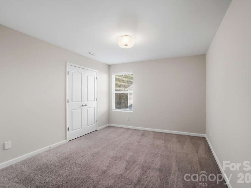 1000 Newfound Hollow Drive, Charlotte, NC 28214.  MLS# CAR4353214, YatesRealty ID 2901. 