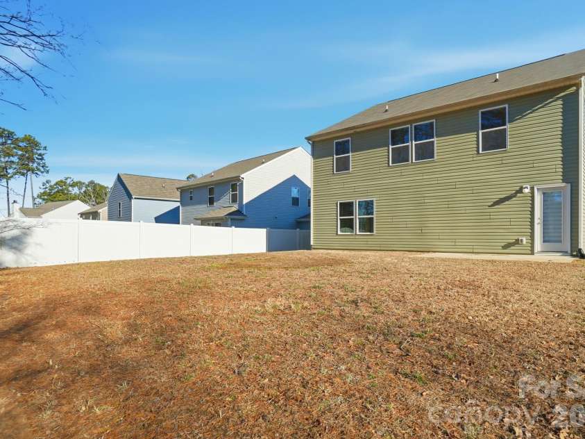 1000 Newfound Hollow Drive, Charlotte, NC 28214.  MLS# CAR4353214, YatesRealty ID 2901. 