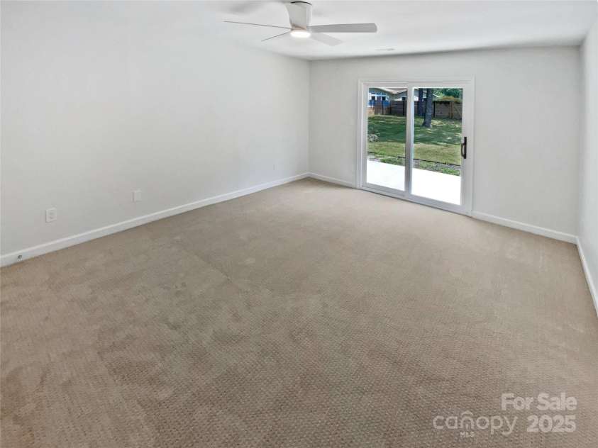 10934 Coachman Circle, Charlotte, NC 28277.  MLS# CAR4275402, YatesRealty ID 29010. 
