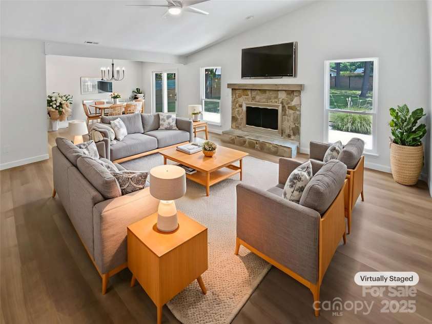 10934 Coachman Circle, Charlotte, NC 28277.  MLS# CAR4275402, YatesRealty ID 29010. Staged Photo