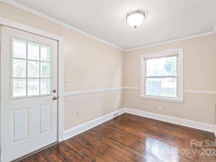 104 Willetta Drive, Charlotte, NC 28217.  MLS# CAR4256539, YatesRealty ID 29011. 